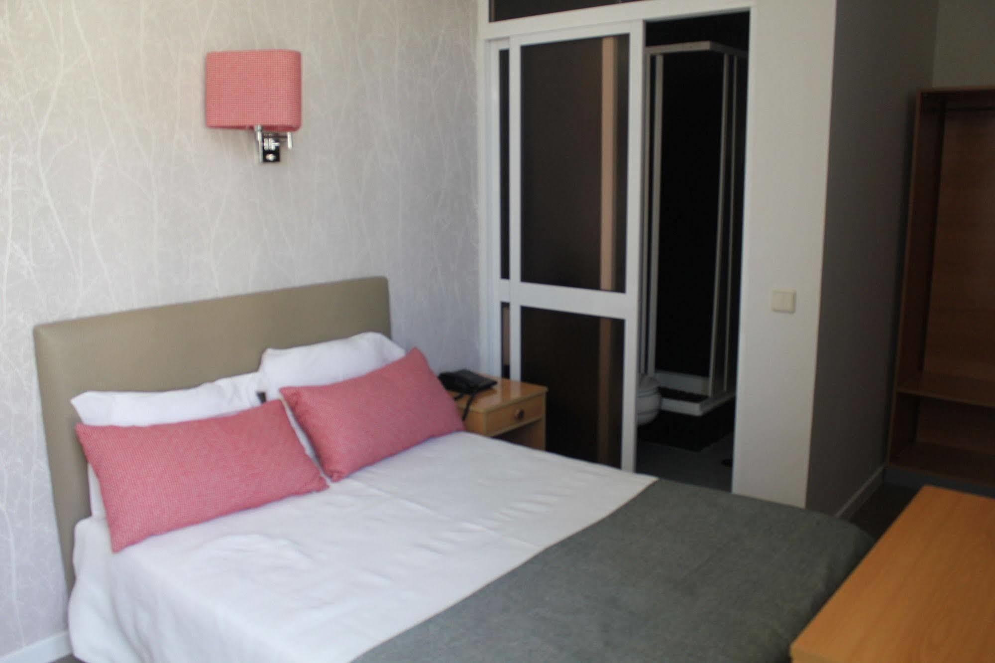 Guest House Porto Clerigus Exterior photo
